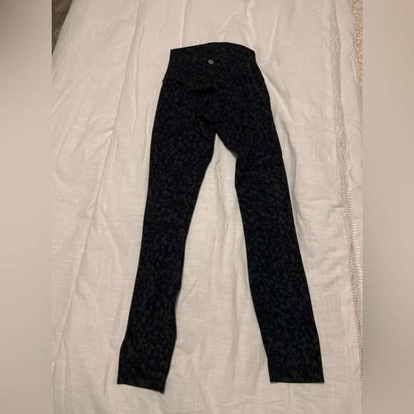 Lululemon Align Pant 28" in Wild Thing Camo Deep Coal Multi - Women's 2 - Picture 9 of 10